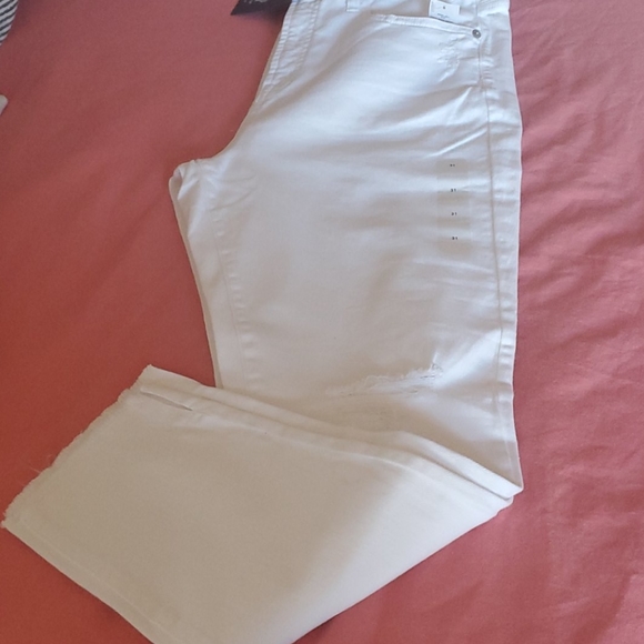 Jeans - Picture 2 of 6